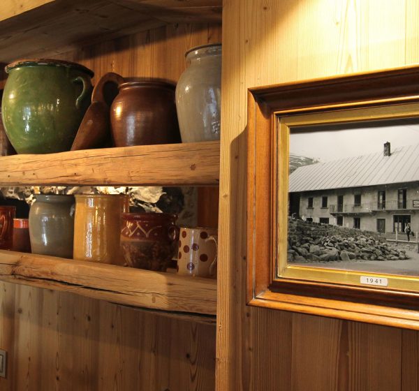 web_hotel_cret_rond_valloire_0002_deco 1 web_hotel_cret_rond_valloire_0002_deco 1